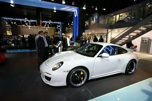 A ȫ±r(sh)911 Turbo(sh)܇(ch) ܇(ch)֮