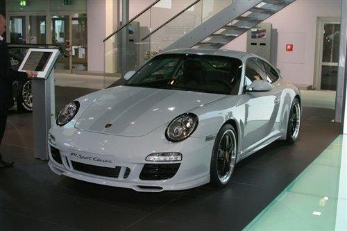 A ȫ±r(sh)911 Turbo(sh)܇(ch) ܇(ch)֮